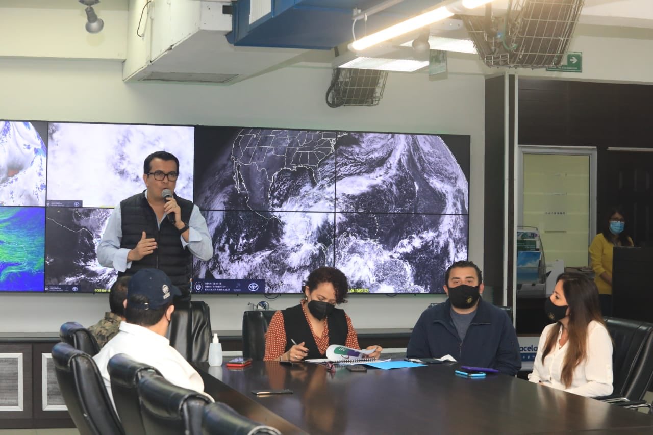 Autoridades aseguran que ETA continuará generando lluvias en la zona norte y oriente del país autoridades-aseguran-que-eta-continuara-generando-lluvias-en-la-zona-norte-y-oriente-del-pais